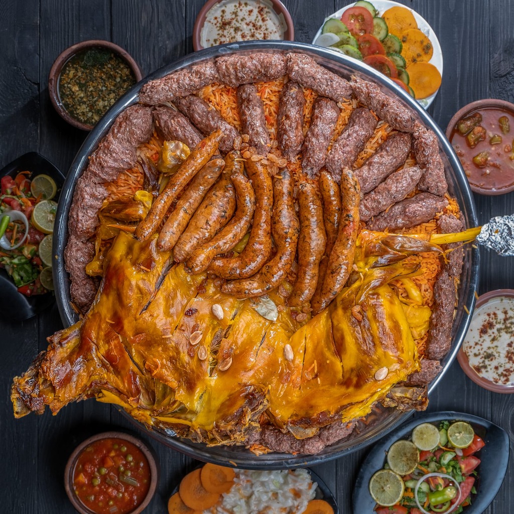 صينية دجاج مع كفتة